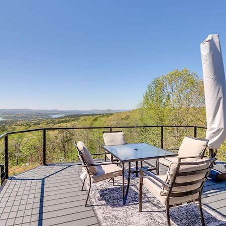 Charming Edgemont Home With Deck And Lake Views! Fairfield Bay エクステリア 写真