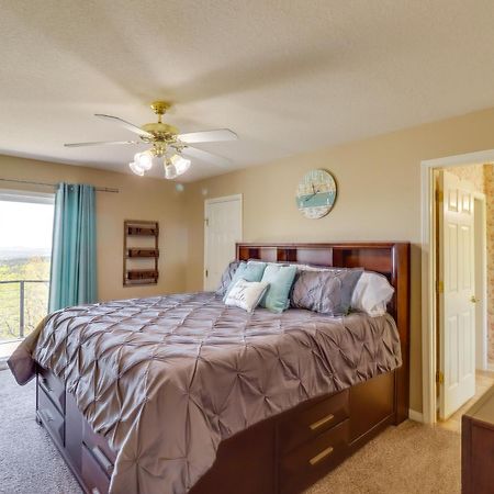 Charming Edgemont Home With Deck And Lake Views! Fairfield Bay エクステリア 写真