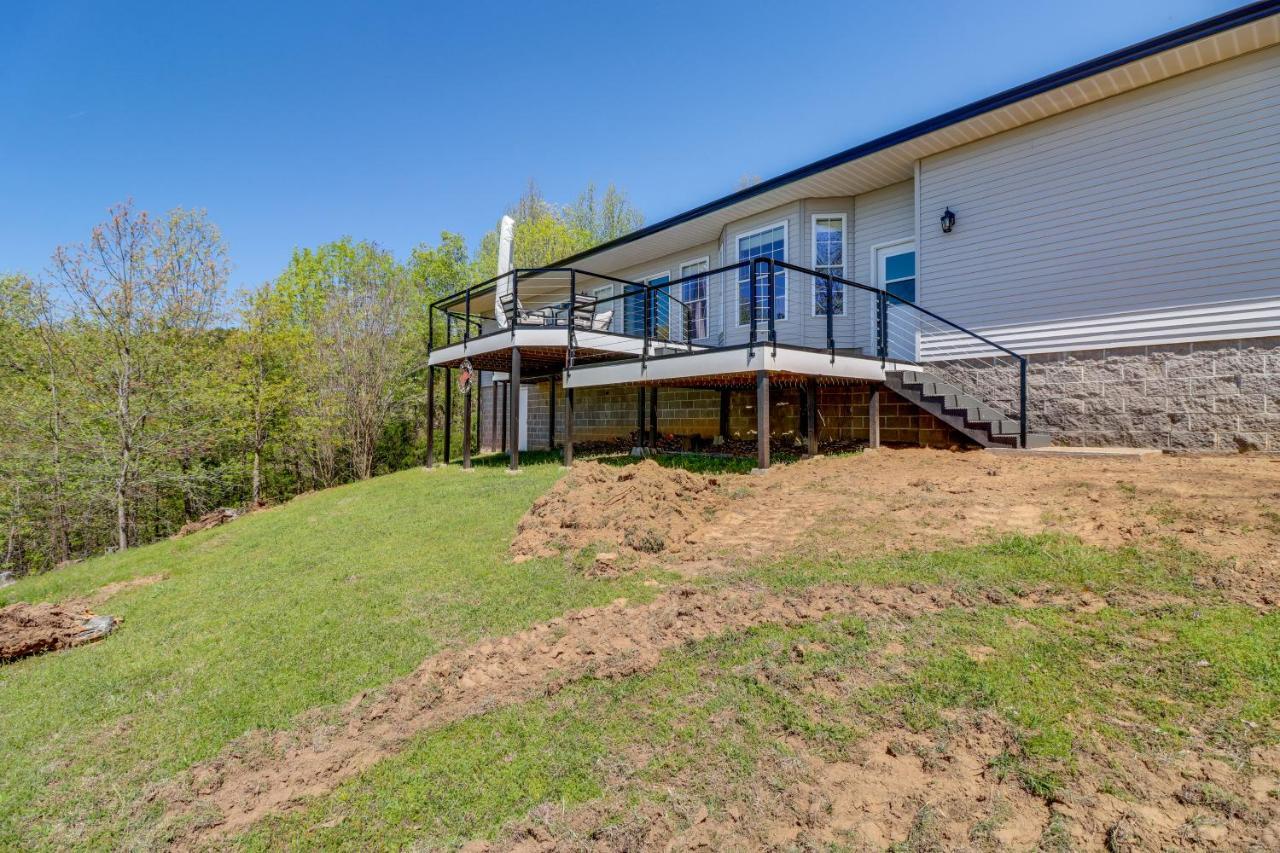 Charming Edgemont Home With Deck And Lake Views! Fairfield Bay エクステリア 写真