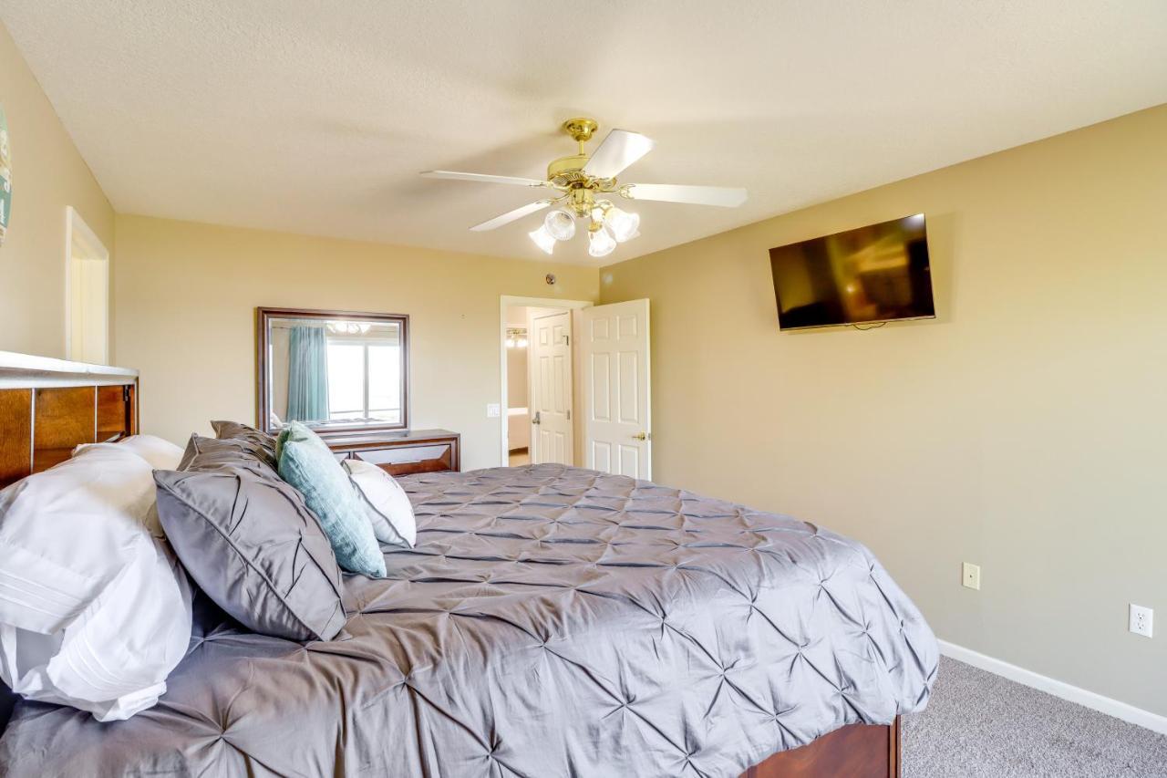 Charming Edgemont Home With Deck And Lake Views! Fairfield Bay エクステリア 写真