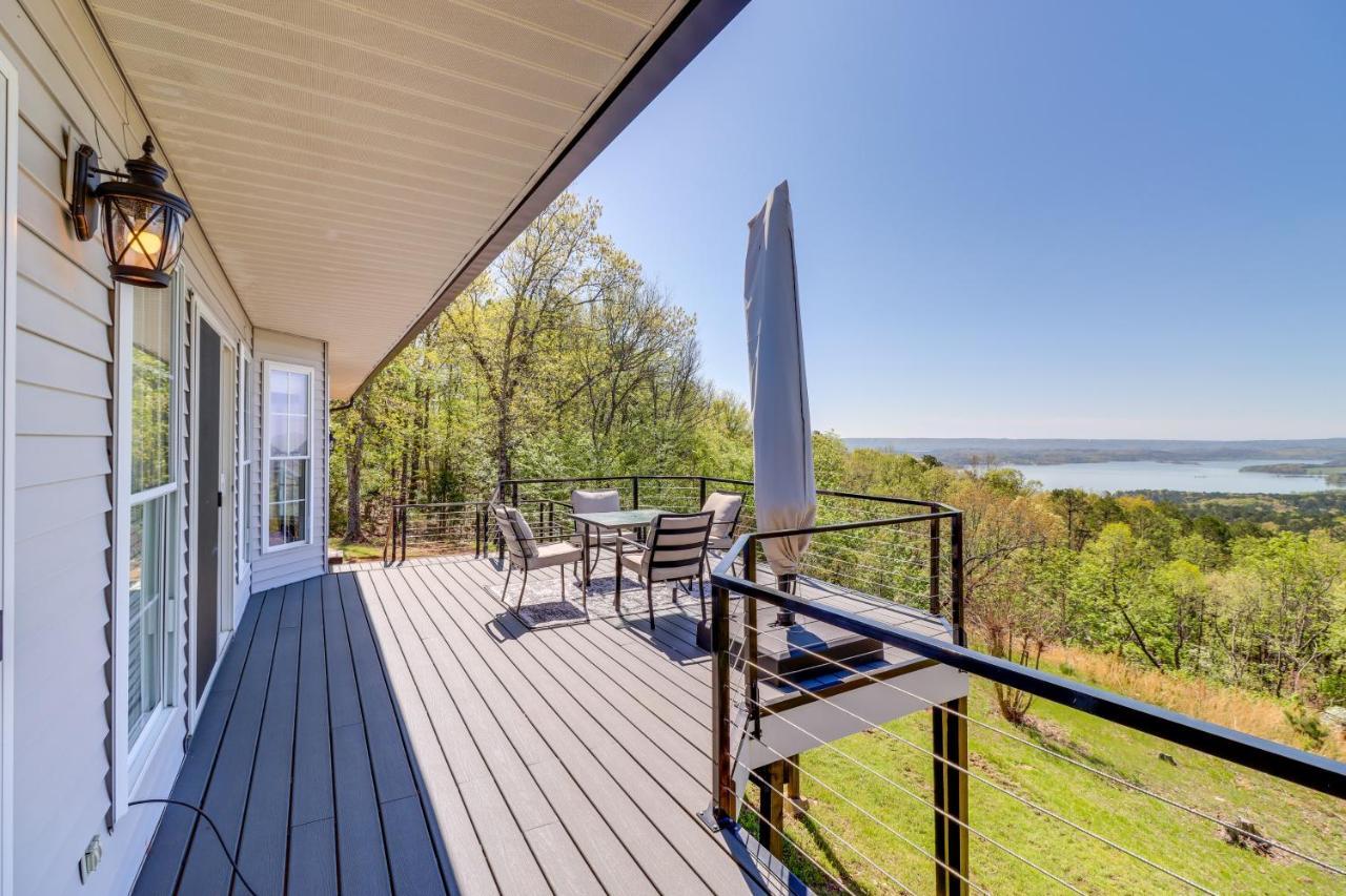 Charming Edgemont Home With Deck And Lake Views! Fairfield Bay エクステリア 写真