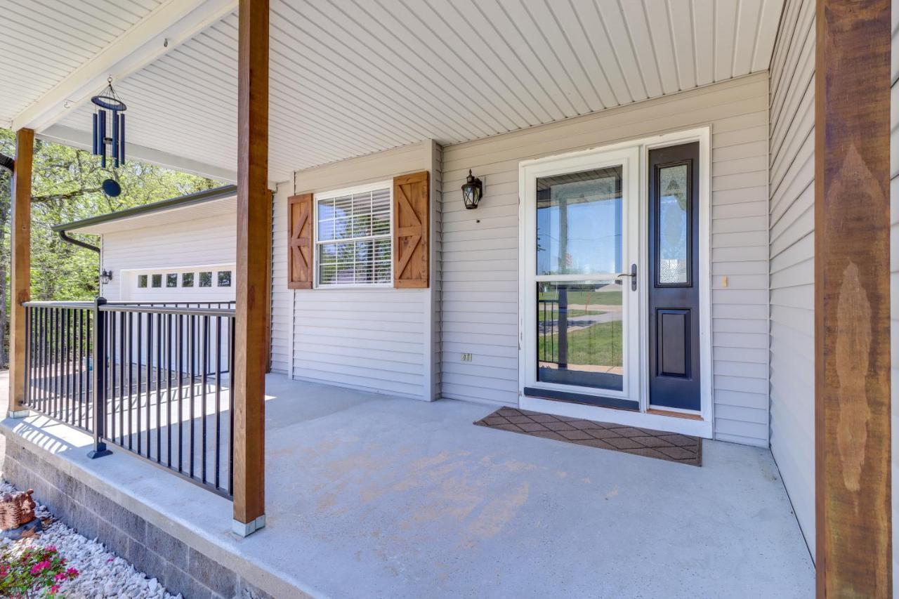 Charming Edgemont Home With Deck And Lake Views! Fairfield Bay エクステリア 写真