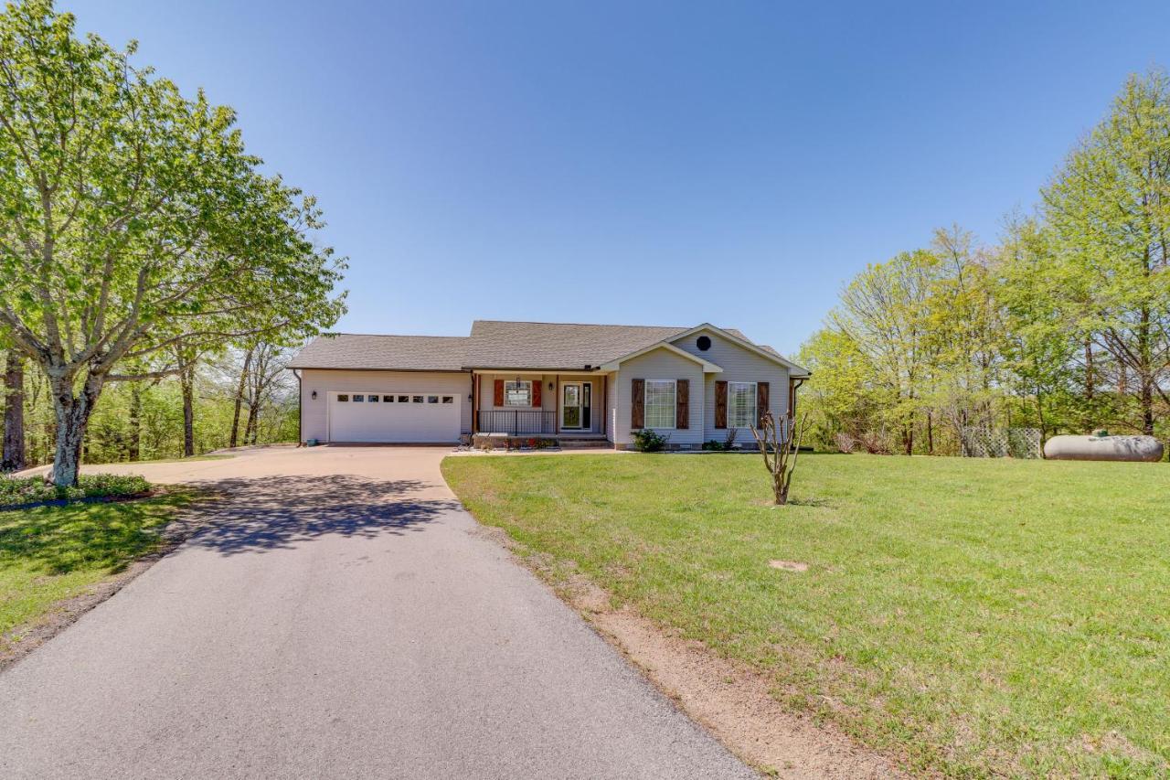 Charming Edgemont Home With Deck And Lake Views! Fairfield Bay エクステリア 写真